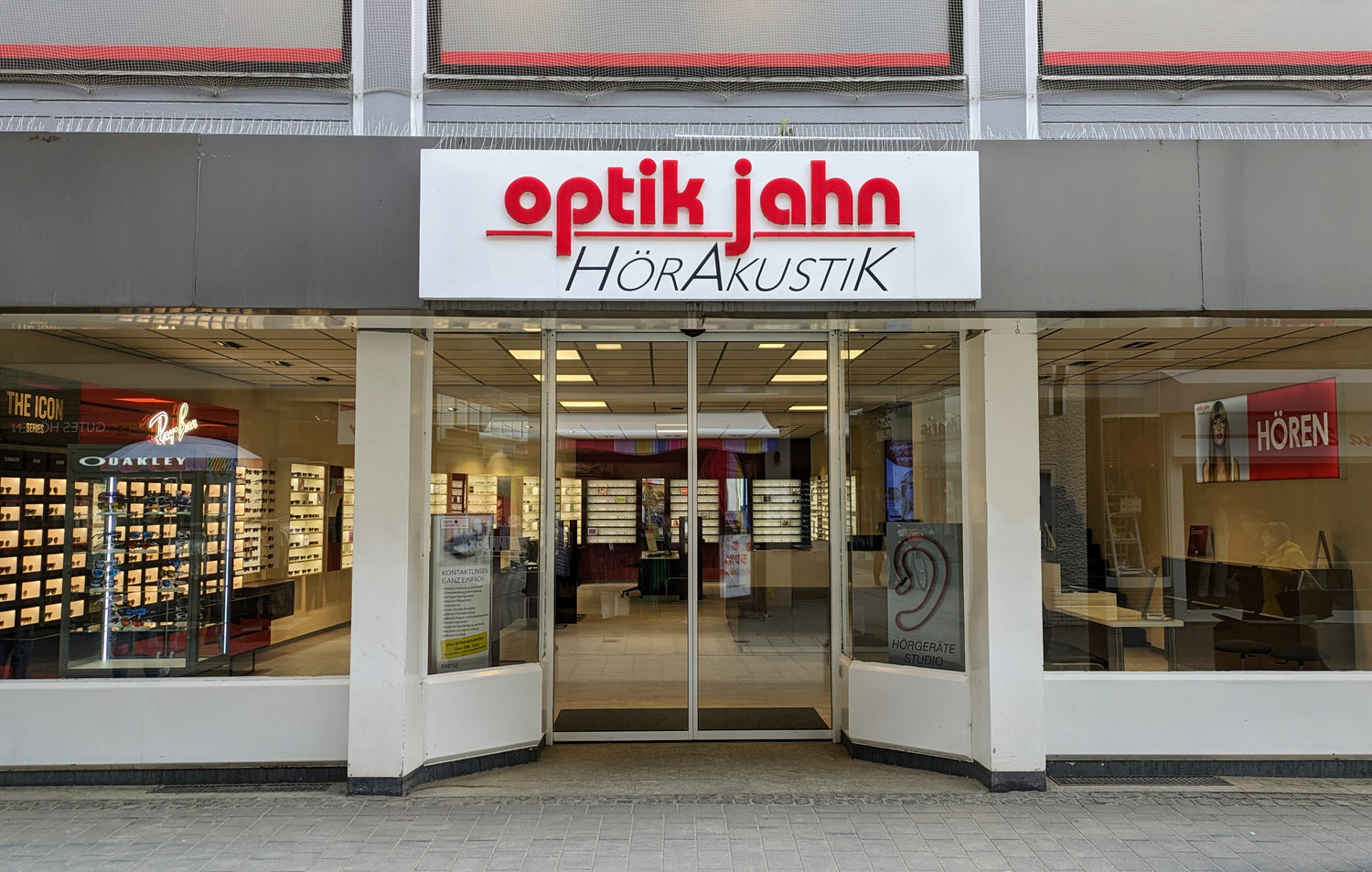 MEHR ALS 35 JAHRE ERFAHRUNG IN DER AUGENOPTIK